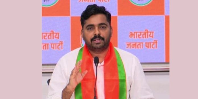 Tricolor Cake Controversy