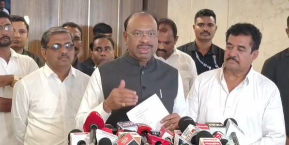 राहुल गांधींचा कार्यक्रम बोगस; पक्ष वाचवण्यासाठी युवकांचे कार्यक्रम घेतले जातात — मंत्री चंद्रशेखर बावनकुळे