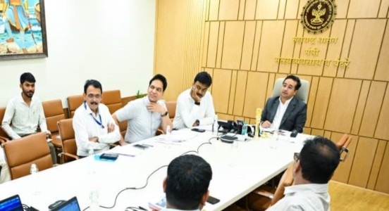 सौरऊर्जेवर आधारित आधुनिक प्रवासी बोटींच्या वापराला चालना द्या- मंत्री नितेश राणे