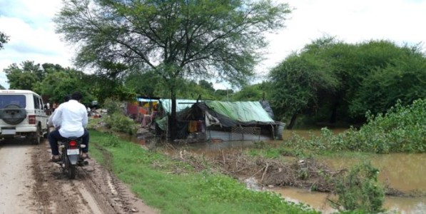 जळगाव : भराडी नदीला पूर ५८ कुटूंबांचे स्थलांतर, जनावरांसह अन्नधान्याचेही नुकसान! प्रशासन अलर्टवर