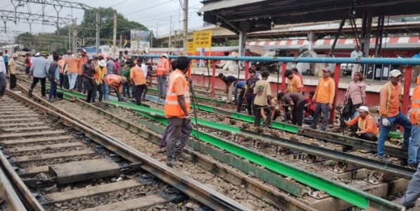कुंभमेळ्यातील संभाव्य वाढीव प्रवासी वाहतुकीसाठी रेल्वे सज्ज:सिंहस्थ कुंभमेळा-२०२७च्या पार्श्वभूमीवर रेल्वे पायाभूत सुविधांचे बळकटीकरण