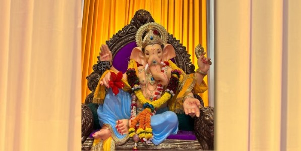 पुनर्विकासामुळे विखुरलेल्या शेजाऱ्यांना बाप्पाने बांधले स्नेहबंधात! वाशी सेक्टर ९ मधील एकता-कैलास सोसायट्यांची २५-३० वर्षांची गणेशोत्सवाची परंपरा कायम