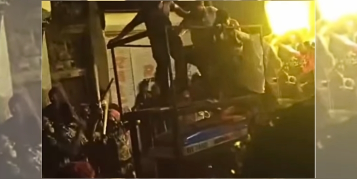  Ahilyanagar Ganesh Visarjan Lathi Charge