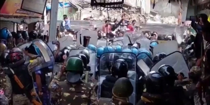  Ujjain Shahi Masjid Stone Pelting
