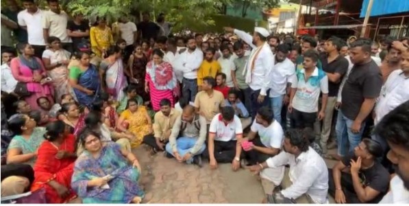 ठाण्यात उबाठा गटाच्या विभागप्रमुखाची निर्घृण हत्या; चार राऊंड फायरिंगनंतर धारदार शस्त्रानेही हल्ला
