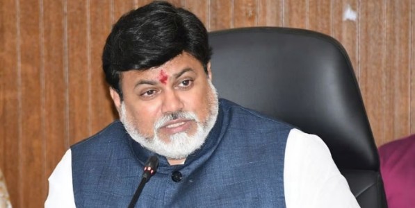 ‘सरकार चार पावले नव्हे, हजारो पावले पुढे आले’जरांगे पाटील यांनी आंदोलनाला स्थगिती द्यावी-मंत्री उदय सामंतांचा जरांगेंना थेट संदेश
